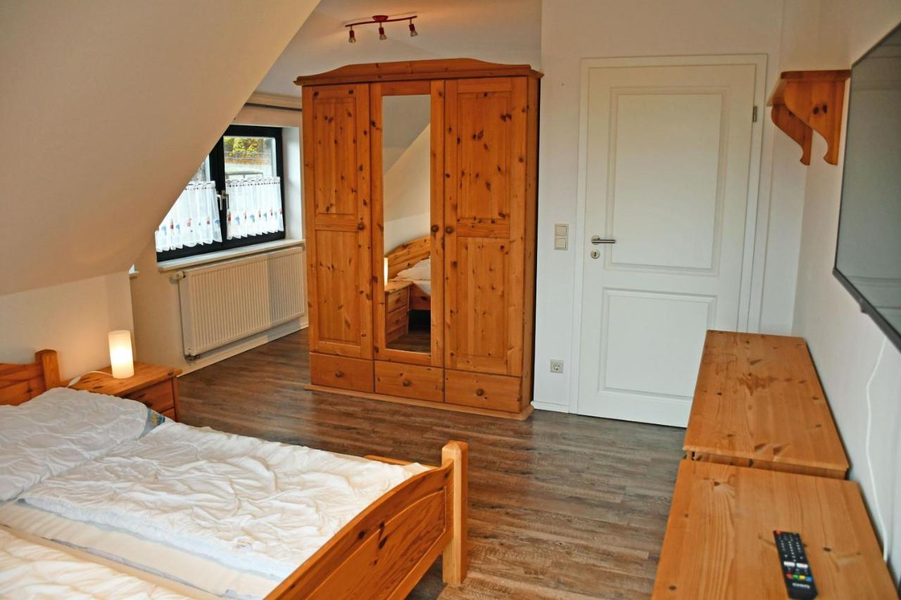 Schoenes Ferienhaus Mit Kamin Und Sauna Im Ostseebad Sellin Exteriör bild